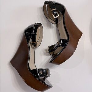 KAYLEEN BY LOS ANGELES black patent wedge sandals